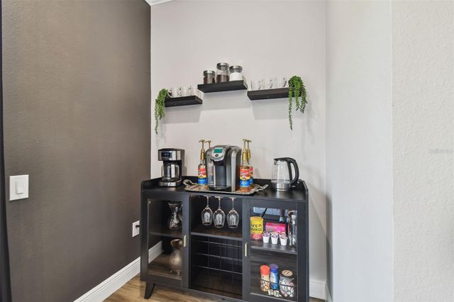 3174 BAYSHORE OAKS DRIVE, Tampa, FL 33611