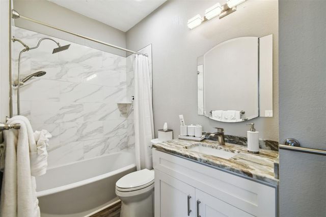 3174 BAYSHORE OAKS DRIVE, Tampa, FL 33611