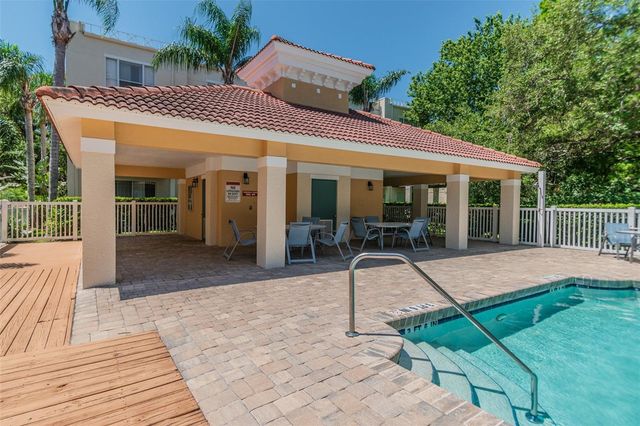 3174 BAYSHORE OAKS DRIVE, Tampa, FL 33611