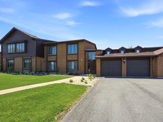 1402 WOODHOLLOW Drive 1A, Flossmoor, IL 60422