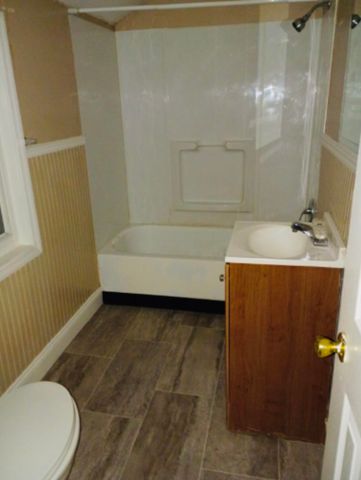 501 W Witherbee Street, Flint, MI 48503