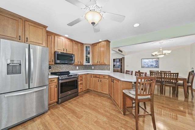 3634 N 97th PLACE, Milwaukee, WI 53222