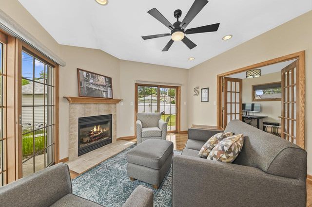 3634 N 97th PLACE, Milwaukee, WI 53222
