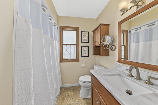 3634 N 97th PLACE, Milwaukee, WI 53222