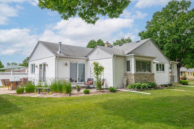 3634 N 97th PLACE, Milwaukee, WI 53222