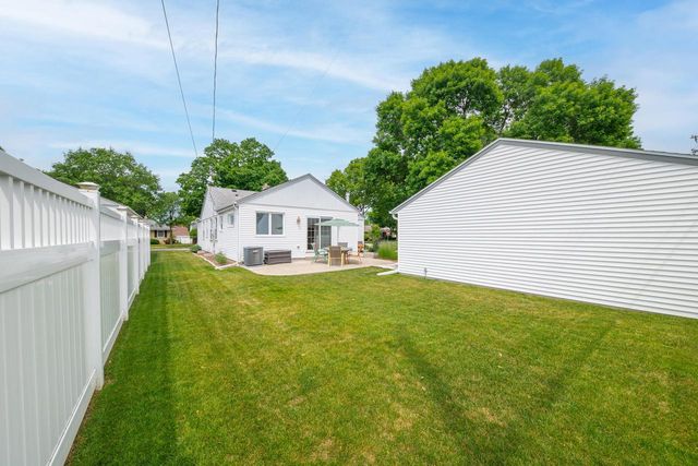 3634 N 97th PLACE, Milwaukee, WI 53222