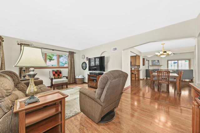 3634 N 97th PLACE, Milwaukee, WI 53222