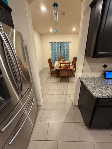 1616 N Delbert Avenue, Fresno, CA 93722