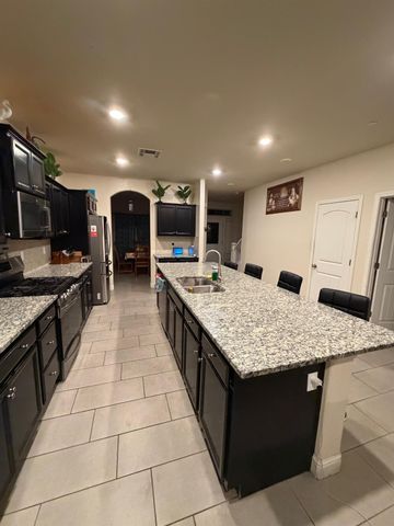 1616 N Delbert Avenue, Fresno, CA 93722