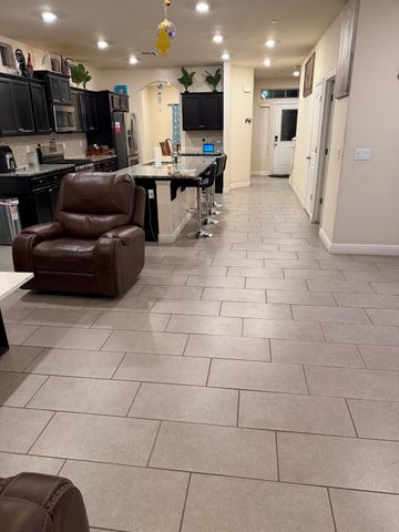 1616 N Delbert Avenue, Fresno, CA 93722