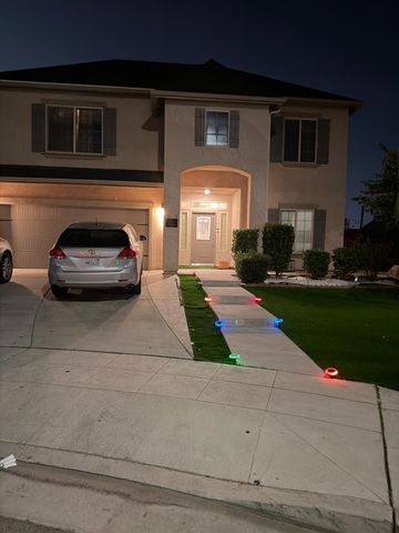 1616 N Delbert Avenue, Fresno, CA 93722