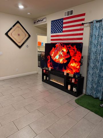 1616 N Delbert Avenue, Fresno, CA 93722