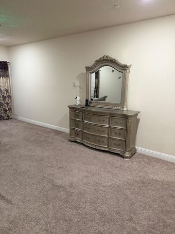 1616 N Delbert Avenue, Fresno, CA 93722