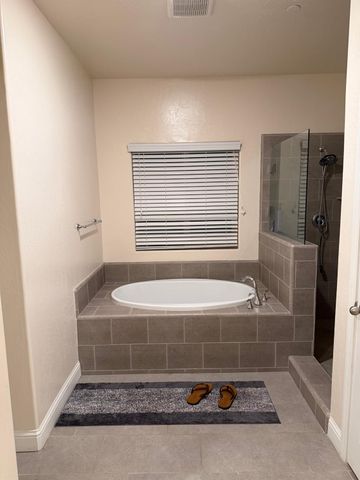 1616 N Delbert Avenue, Fresno, CA 93722