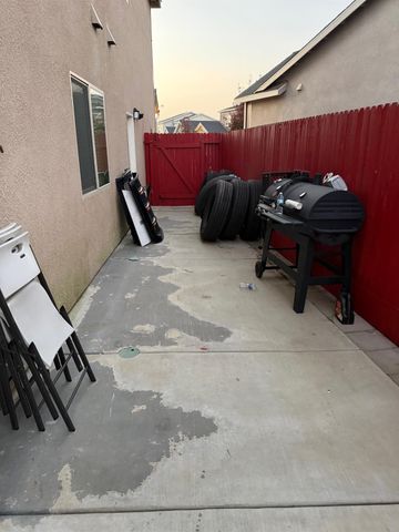 1616 N Delbert Avenue, Fresno, CA 93722