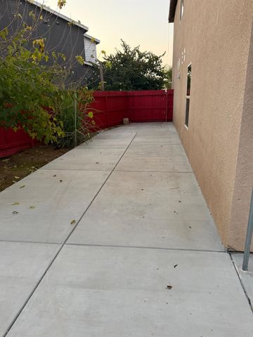 1616 N Delbert Avenue, Fresno, CA 93722