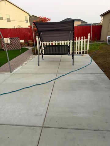 1616 N Delbert Avenue, Fresno, CA 93722