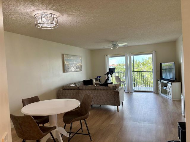1400 SW 131st Way 408q, Pembroke Pines, FL 33027