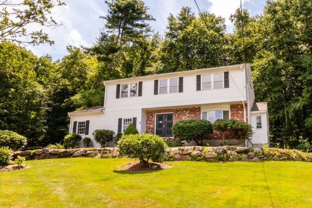 5 Tomkins Ln, Framingham, MA 01702