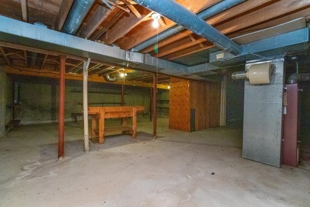 5 Tomkins Ln, Framingham, MA 01702