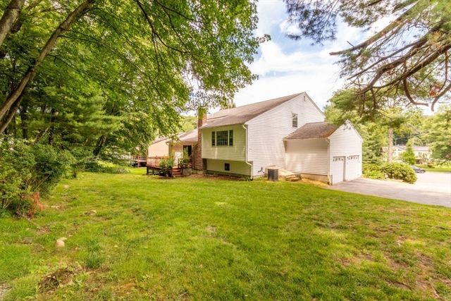 5 Tomkins Ln, Framingham, MA 01702