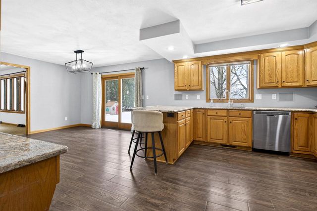 N371 FIELDSIDE LANE, Appleton, WI 54915