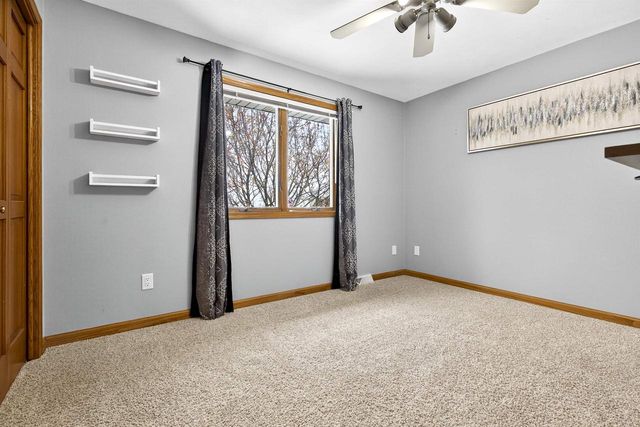 N371 FIELDSIDE LANE, Appleton, WI 54915