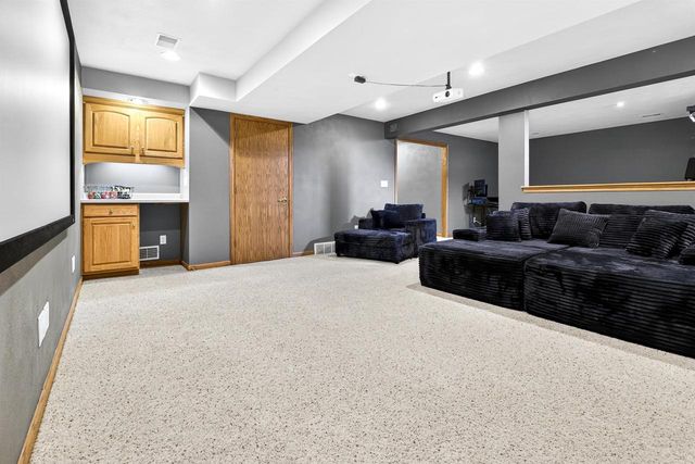 N371 FIELDSIDE LANE, Appleton, WI 54915