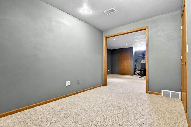 N371 FIELDSIDE LANE, Appleton, WI 54915