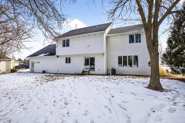 N371 FIELDSIDE LANE, Appleton, WI 54915