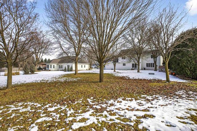 N371 FIELDSIDE LANE, Appleton, WI 54915