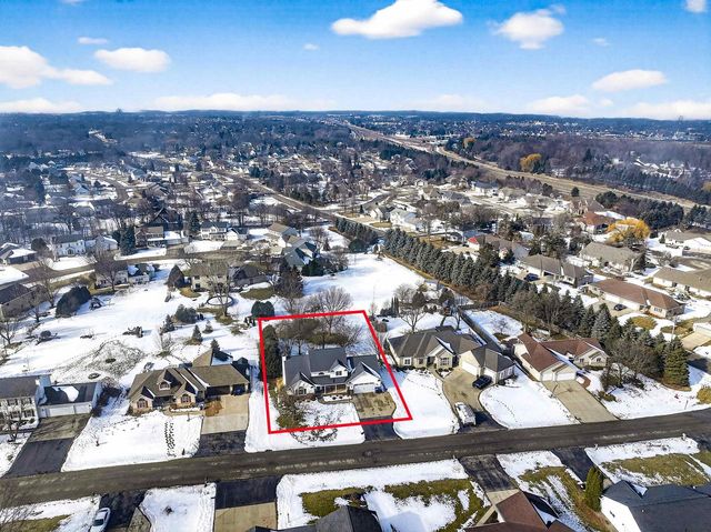 N371 FIELDSIDE LANE, Appleton, WI 54915