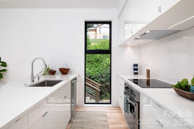 7 Haith Drive, Asheville, NC 28801