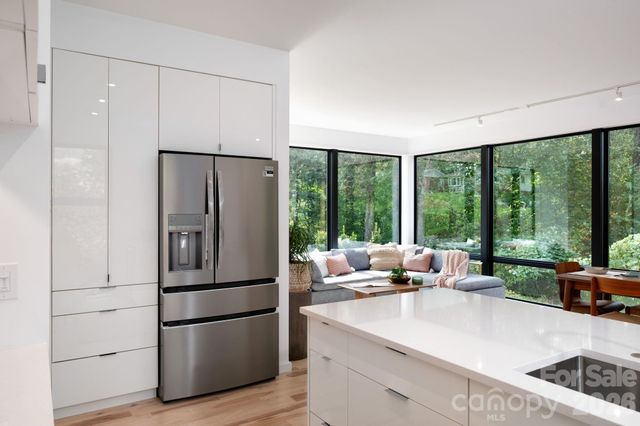 7 Haith Drive, Asheville, NC 28801