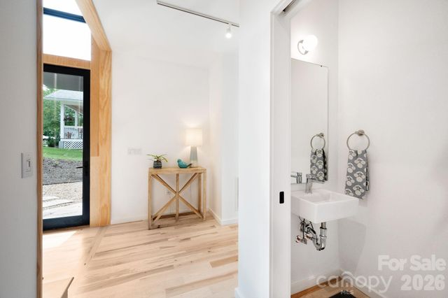 7 Haith Drive, Asheville, NC 28801