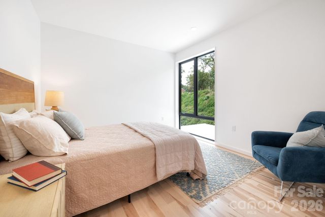 7 Haith Drive, Asheville, NC 28801