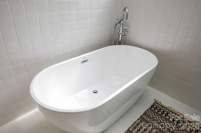 7 Haith Drive, Asheville, NC 28801