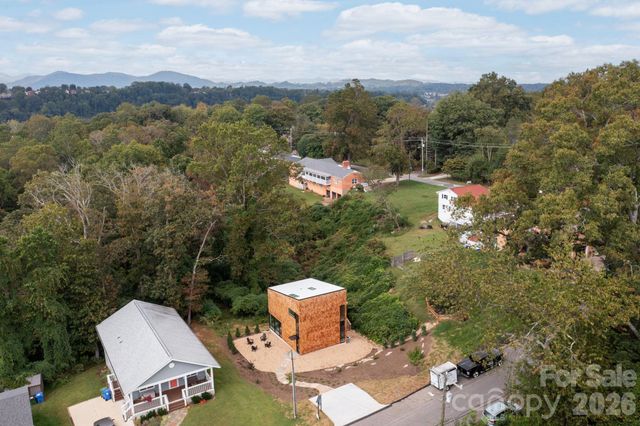 7 Haith Drive, Asheville, NC 28801