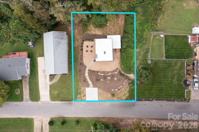 7 Haith Drive, Asheville, NC 28801