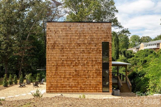 7 Haith Drive, Asheville, NC 28801