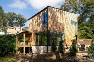 7 Haith Drive, Asheville, NC 28801