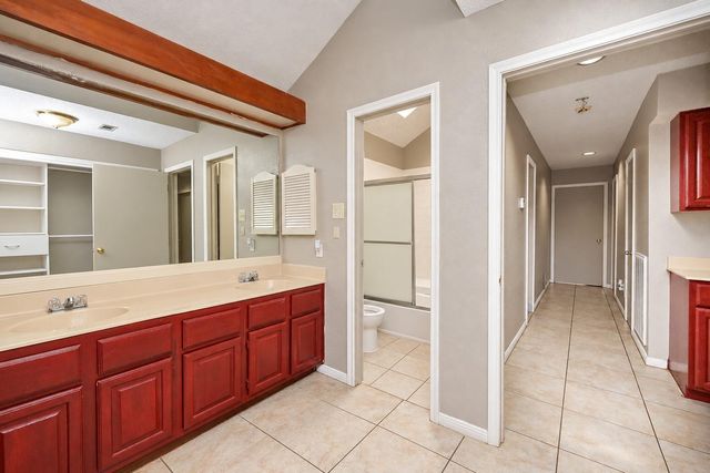9319 Belle Park Drive, Houston, TX 77099