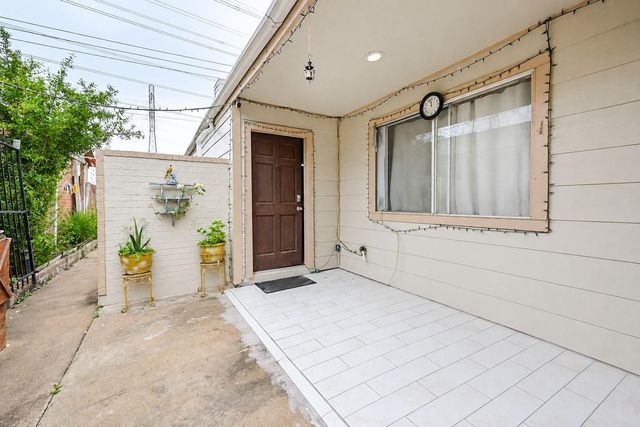 9319 Belle Park Drive, Houston, TX 77099