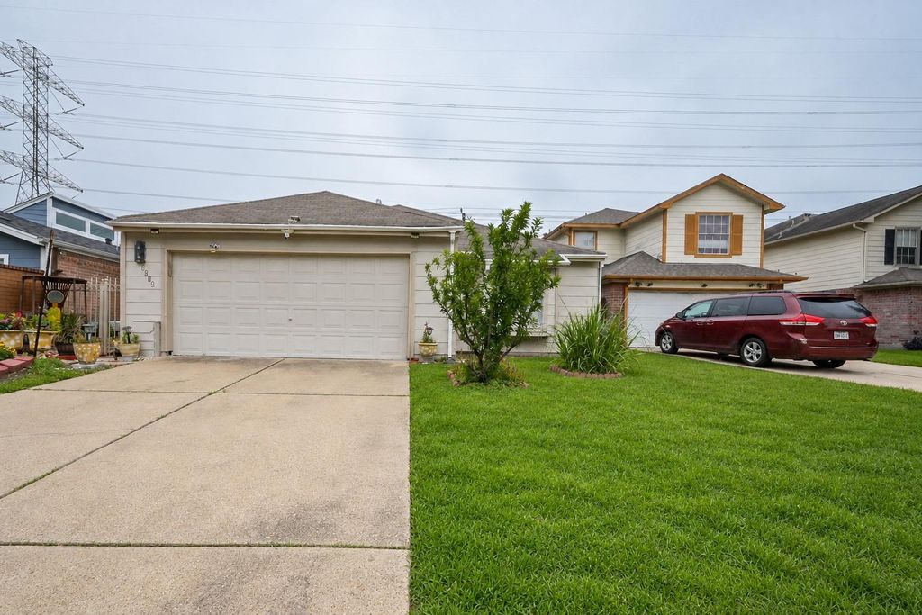 9319 Belle Park Drive, Houston, TX 77099