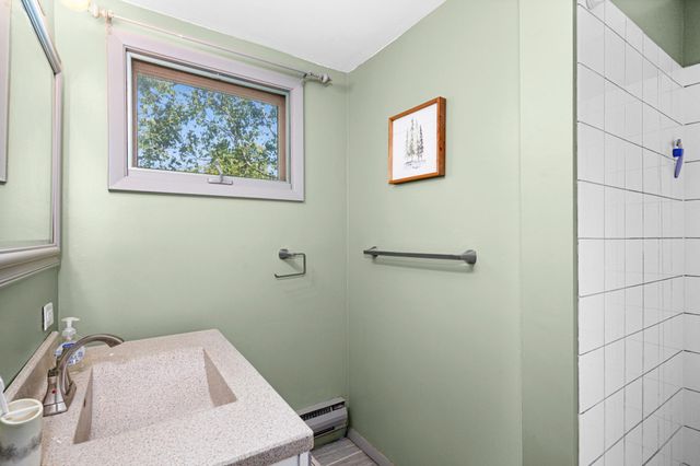 2412 Chambersburg Avenue, Duluth, MN 55811