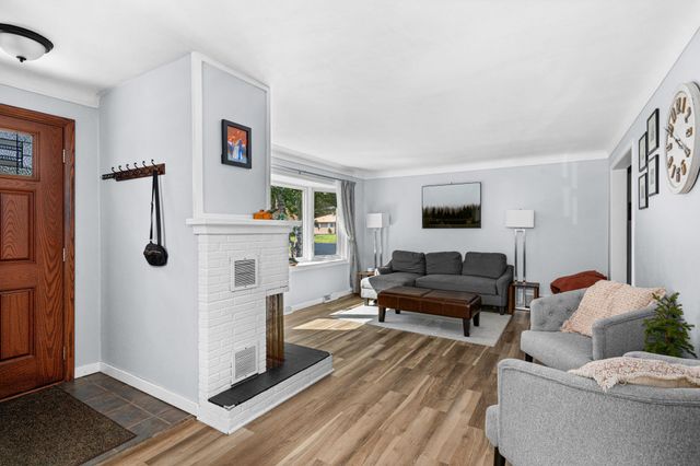 2412 Chambersburg Avenue, Duluth, MN 55811