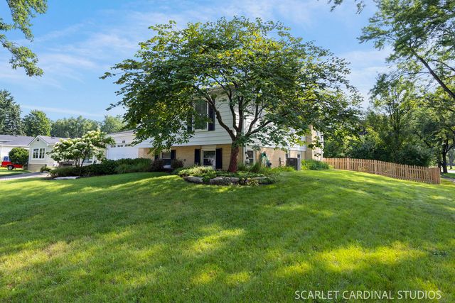 1881 Cambridge Lane, Wheaton, IL 60189