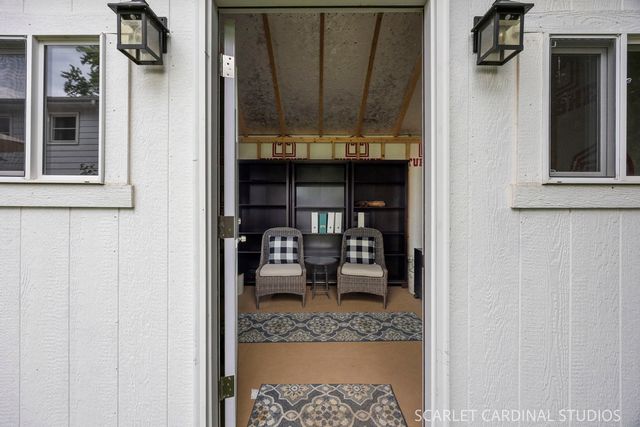 1881 Cambridge Lane, Wheaton, IL 60189