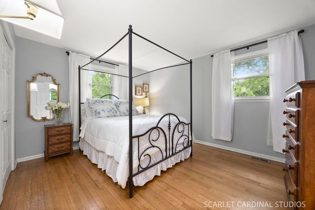 1881 Cambridge Lane, Wheaton, IL 60189