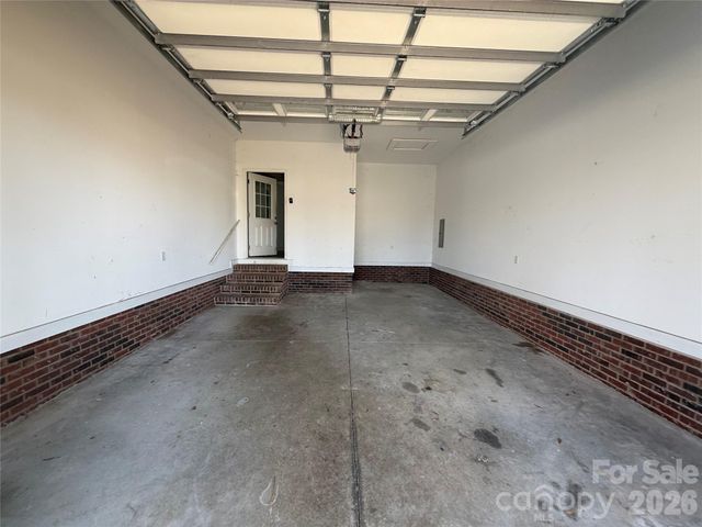 417 E Virginia Avenue, Bessemer City, NC 28016